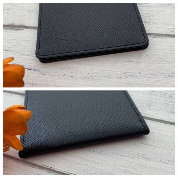 Louis Vuitton Bi-Fold ID/Photo Holder - Picture 8 of 8
